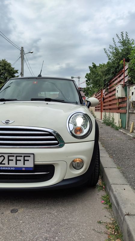 Mini Cooper Standard 2012