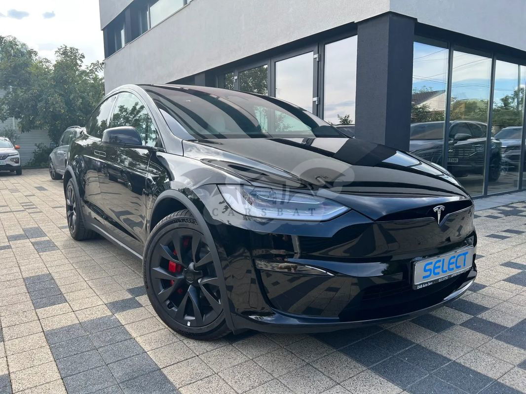 Tesla Model X 2023