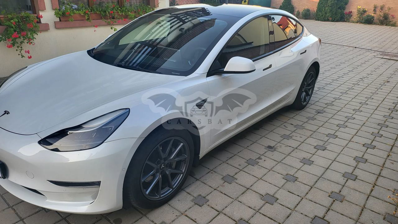 Tesla Model 3 Langstreckenbatterie Allradantrieb Dual Motor Performance 2022