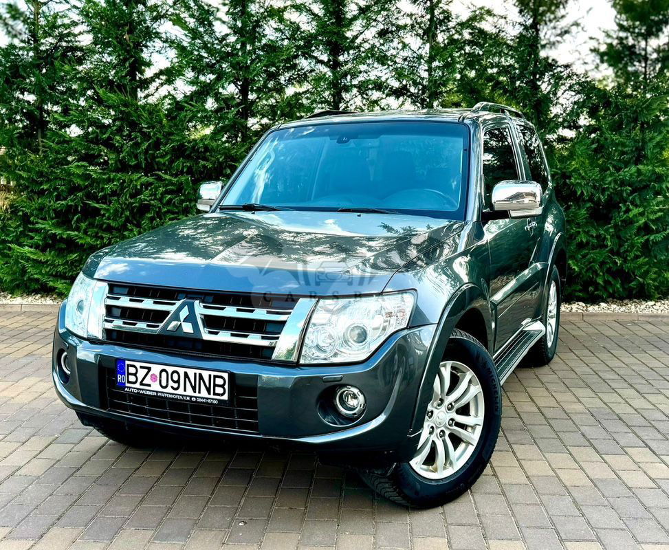 Mitsubishi Pajero IV [2006 - 2018] SWB 3.2 DI-D Instyle A68 2015