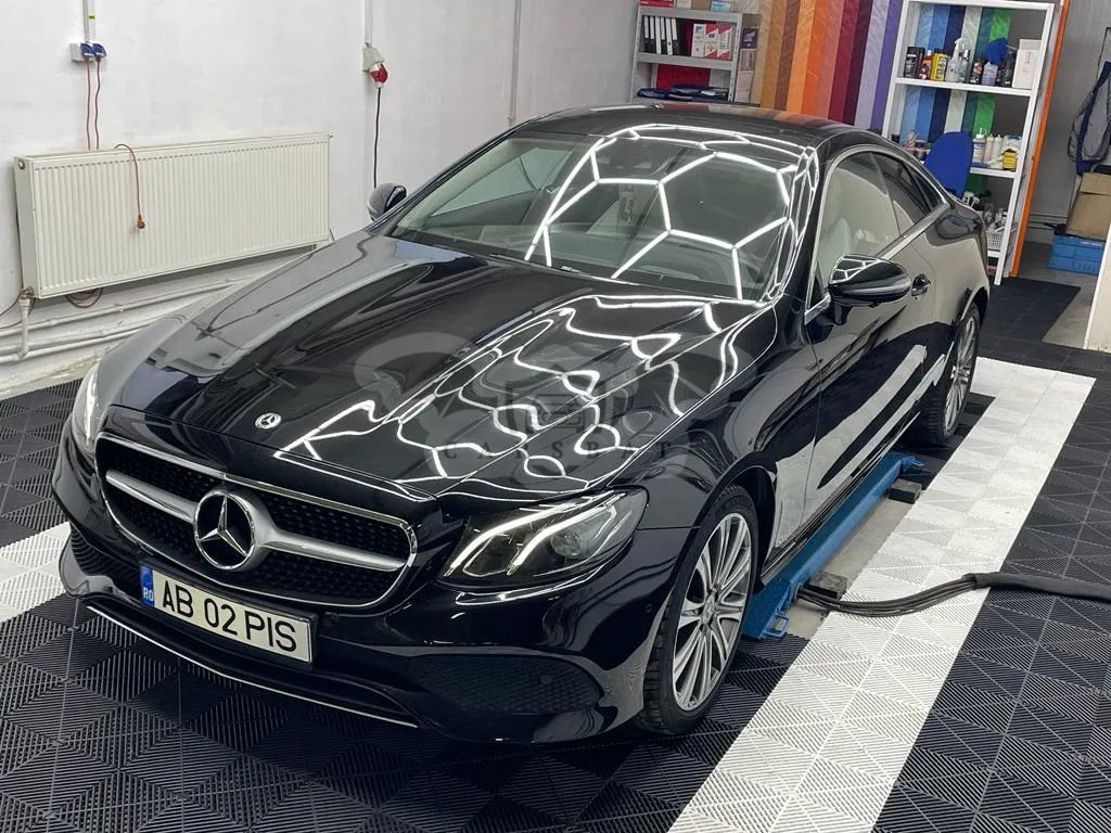 Mercedes-Benz E W213 [2016 - 2023] 220 d Coupe 9G-TRONIC Avantgarde 2017