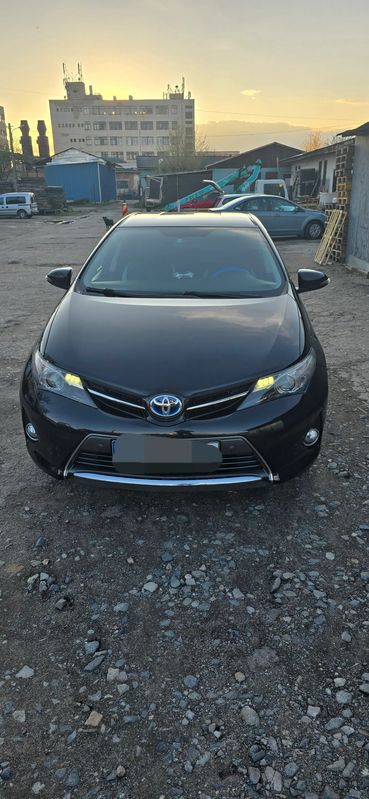 Toyota Auris II [2012 - 2018] 1.8 VVT-i Hybrid Automatik Comfort 2014