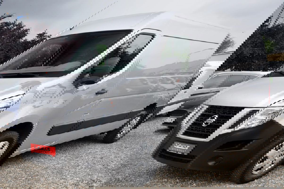 Nissan NV400 2015