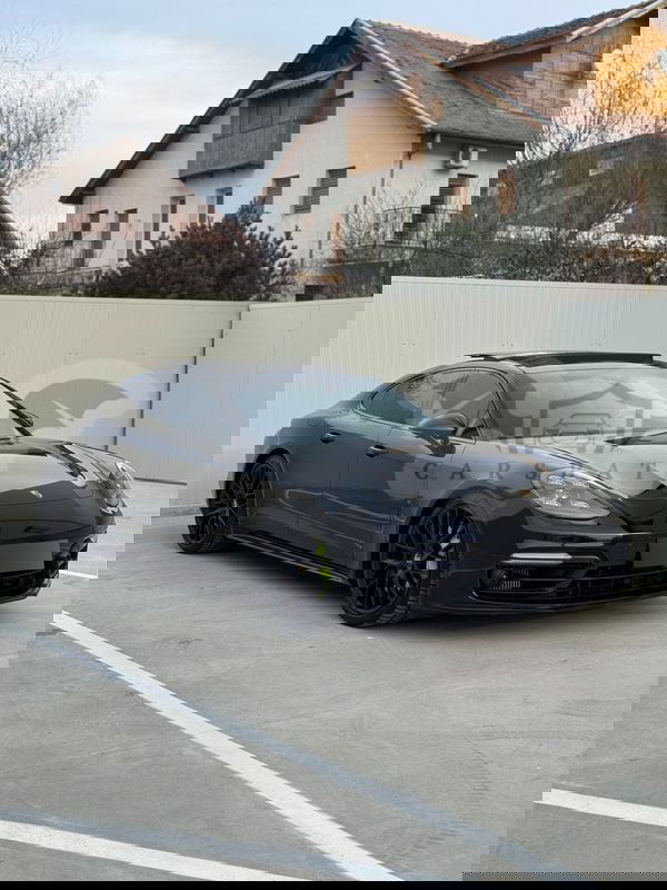 Porsche Panamera 4 E-Hybrid 2019