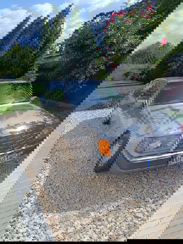 Mercedes-Benz E 1990
