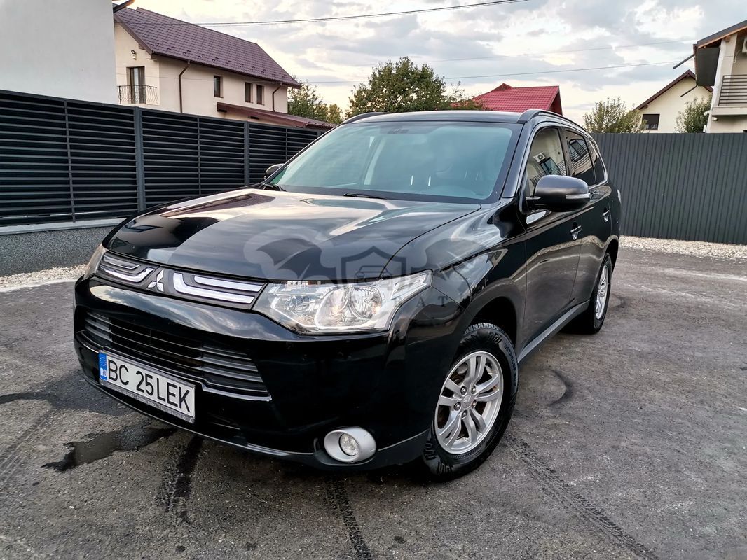 Mitsubishi Outlander III [2012 - 2021] 2.2 DI-D 2WD Plus 2013
