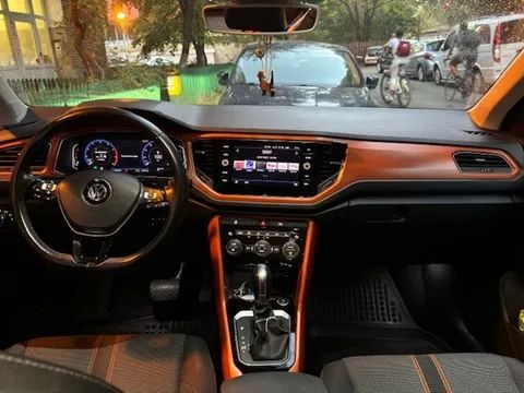 Volkswagen T-ROC 1.5 TSI DSG Design 2019