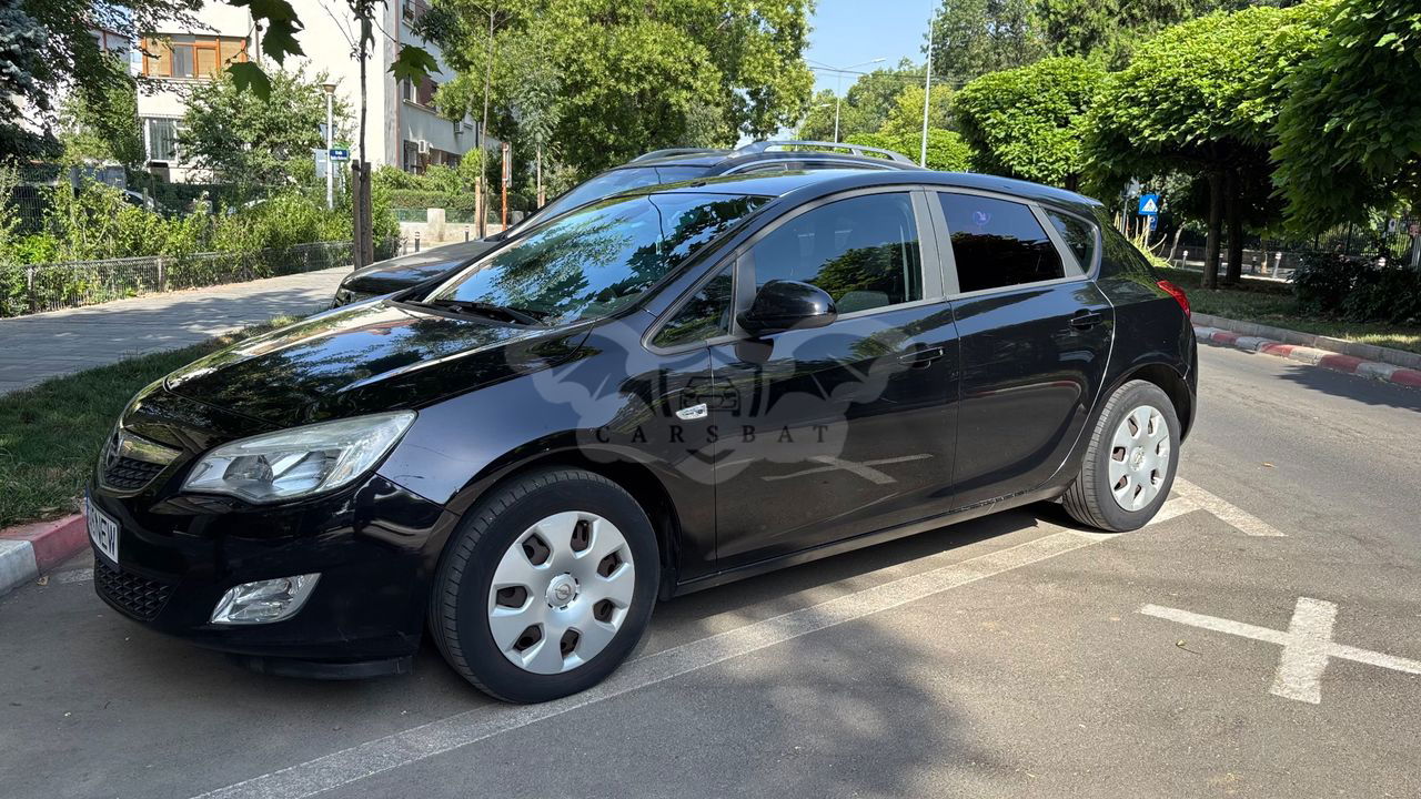 Opel Astra 1.7 CDTI Enjoy 2011