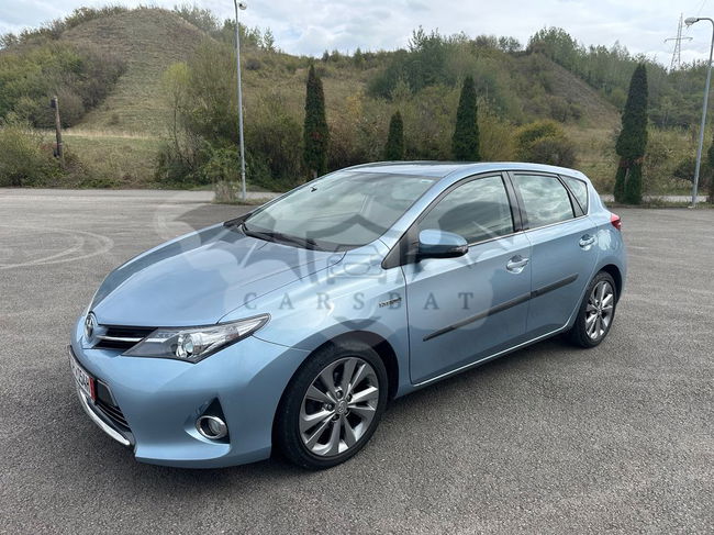 Toyota Auris II [2012 - 2018] 1.8 VVT-i Hybrid Automatik Comfort 2013