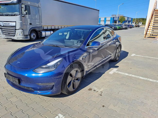 Tesla Model 3 Langstreckenbatterie Allradantrieb Dual Motor 2019
