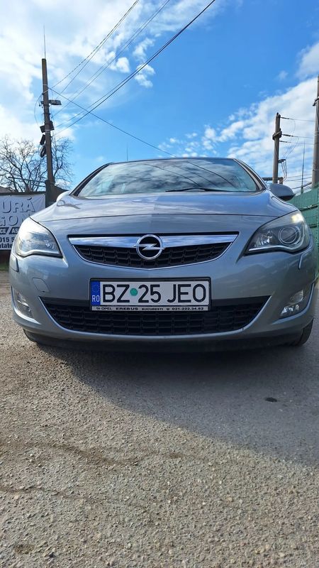 Opel Astra J [2009 - 2018] 1.7 CDTI Cosmo 2010