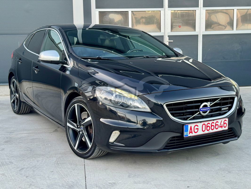 Volvo V40 II [2012 - Prezent] D3 R-Design 2013