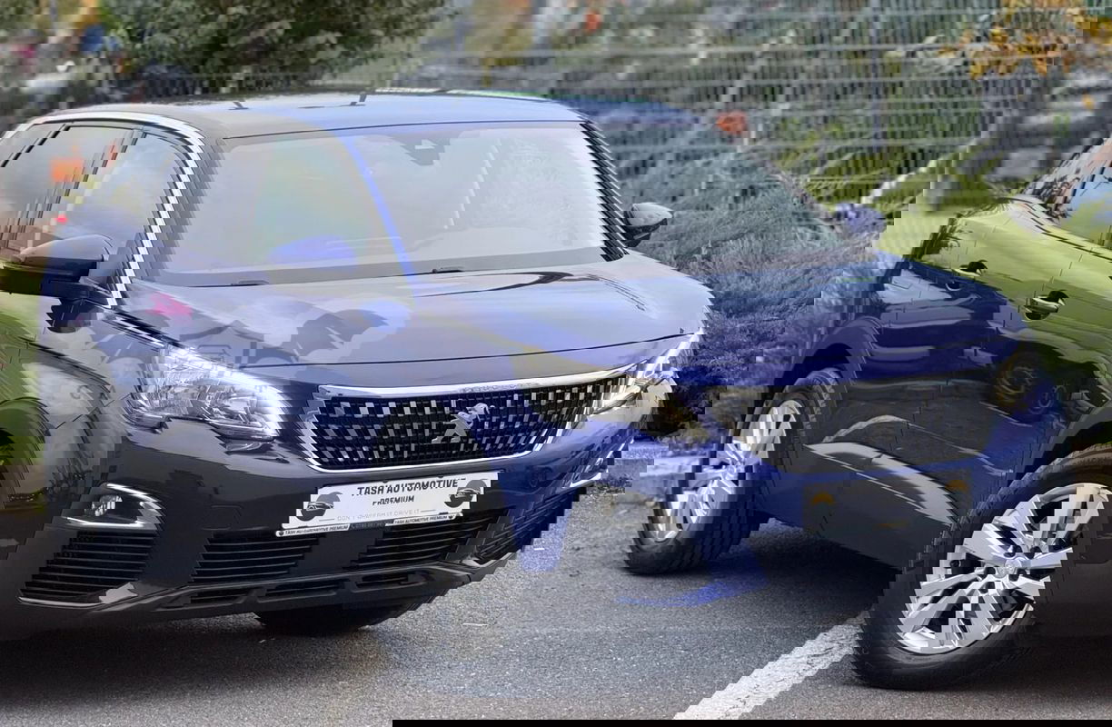 Peugeot 3008 1.2 PureTech 130 EAT8 Allure Pack 2019