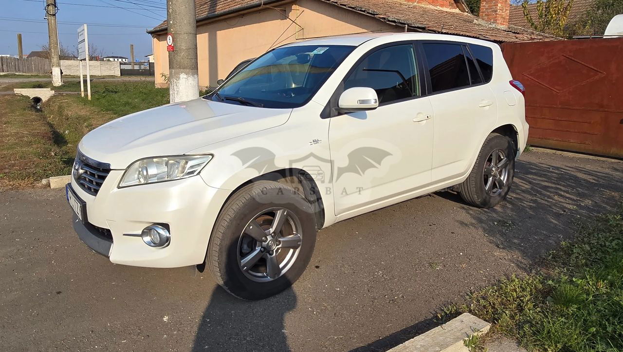 Toyota Rav4 III [2005 - 2013] 2.2L D-CAT A/T Luxury 2012