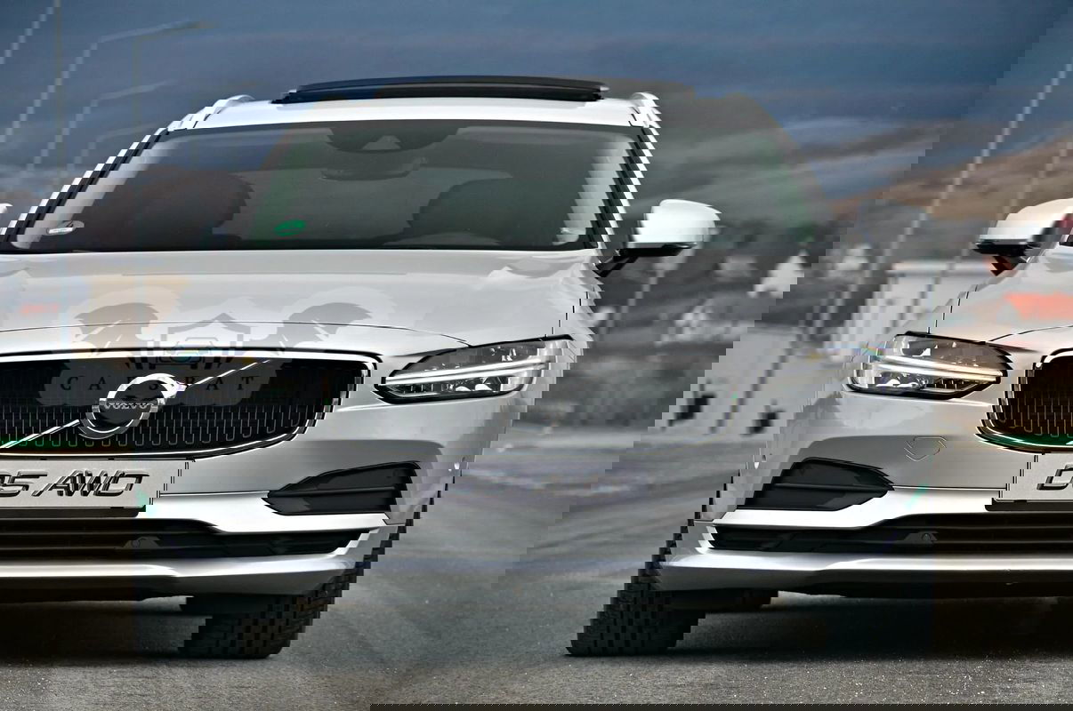 Volvo V90 D5 AWD Geartronic Momentum 2017