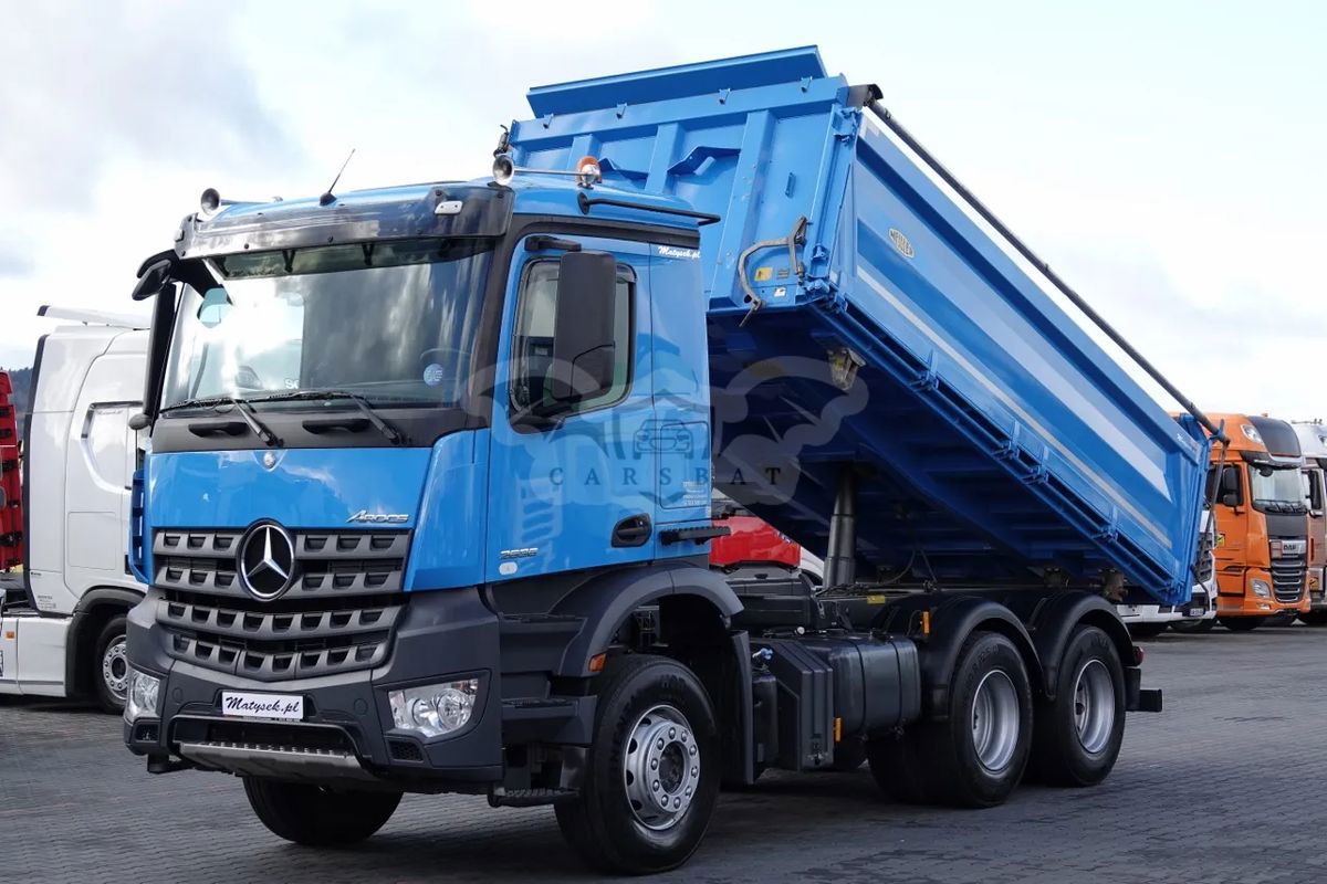 Mercedes-Benz Arocs 2015