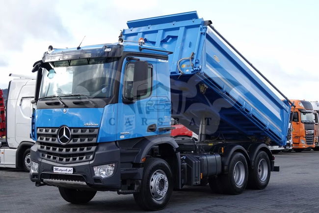 Mercedes-Benz Arocs 2015