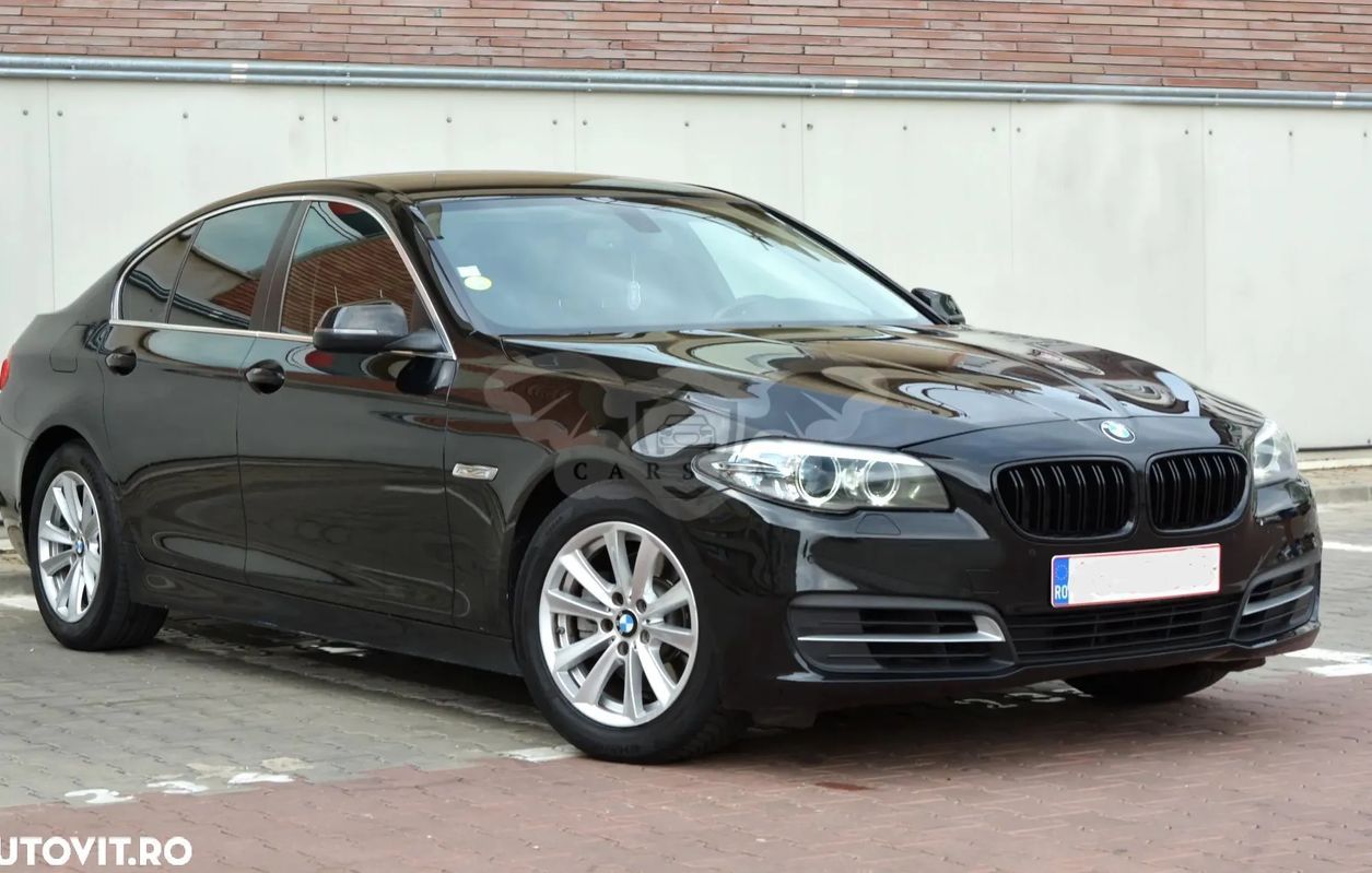 BMW 5 Series F10/F11/F07 [2010 - 2017] 518d Touring Aut. Luxury Line 2015