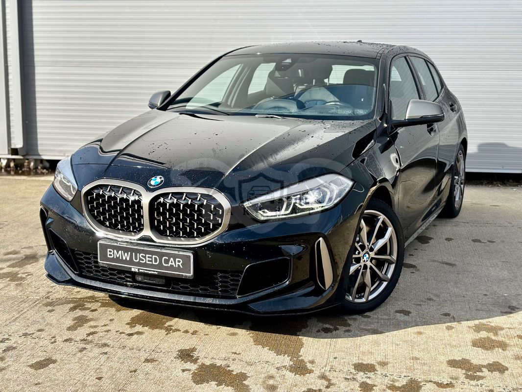 BMW M1 M135i xDrive AT 2022