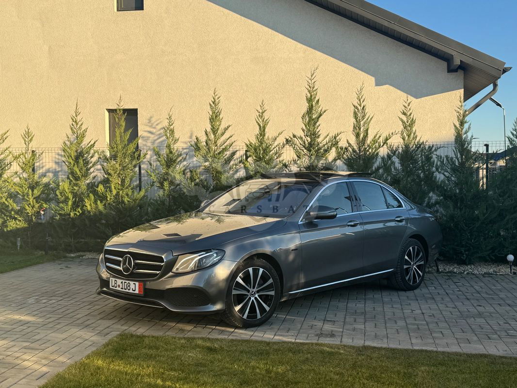 Mercedes-Benz E W213 [2016 - 2023] 300 de T 9G-TRONIC Exclusive 2019