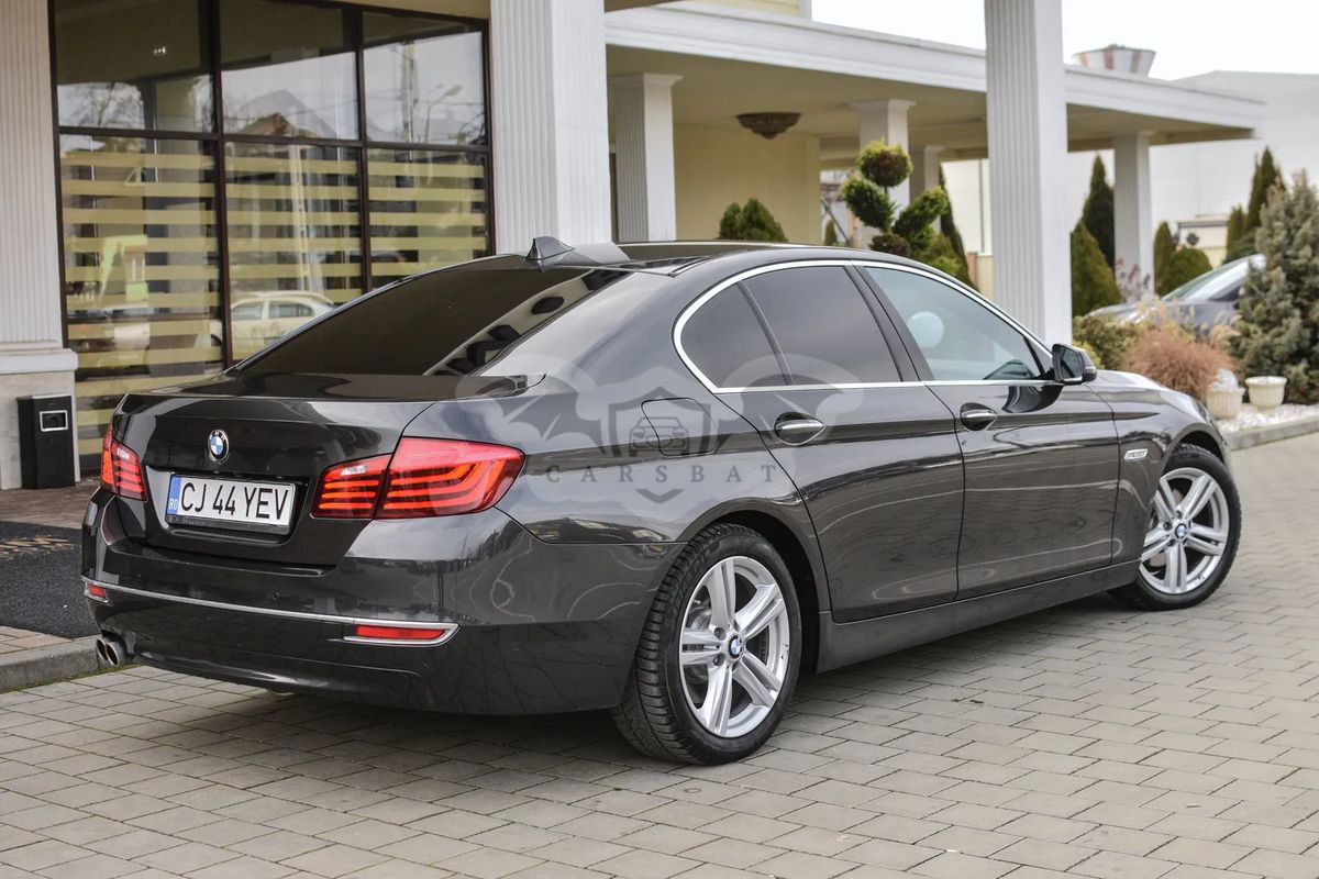 BMW 5 Series F10/F11/F07 [2010 - 2017] 520d Aut. Luxury Line 2014