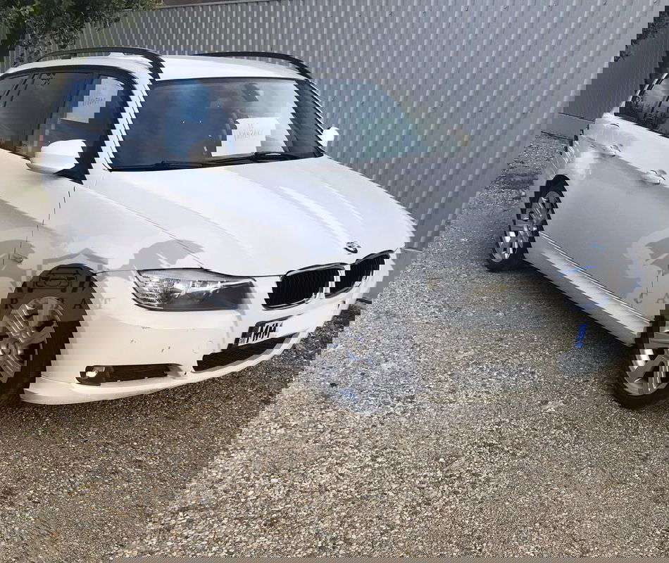 BMW 3 Series 318d 2010