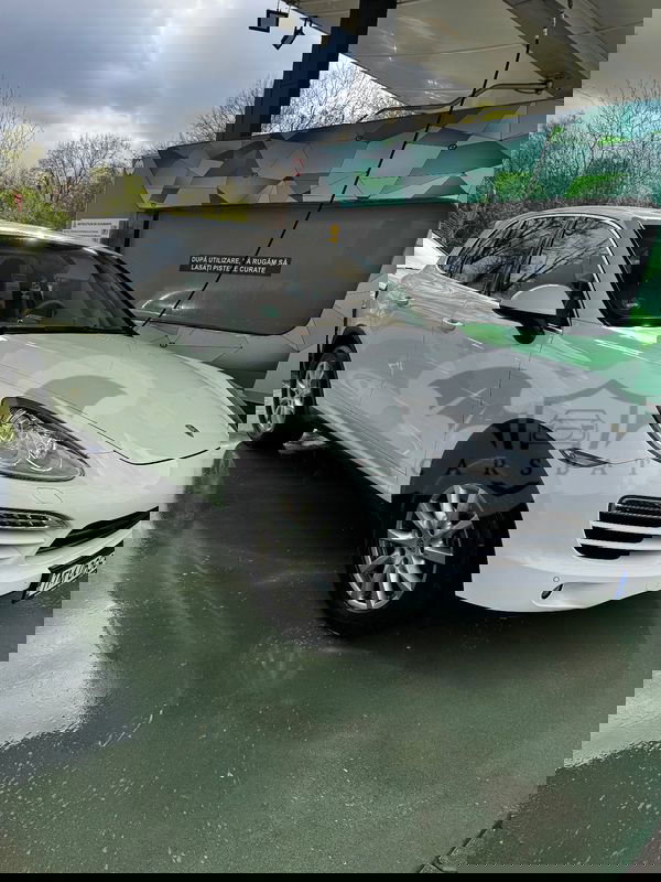 Porsche Cayenne 3.0 L 2012