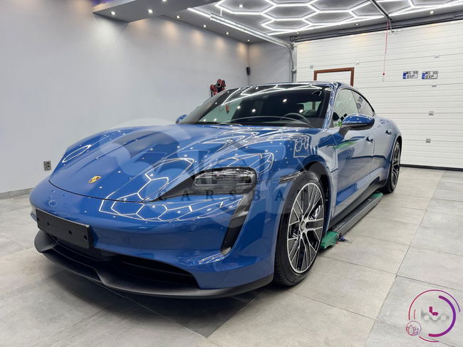 Porsche Taycan 2023