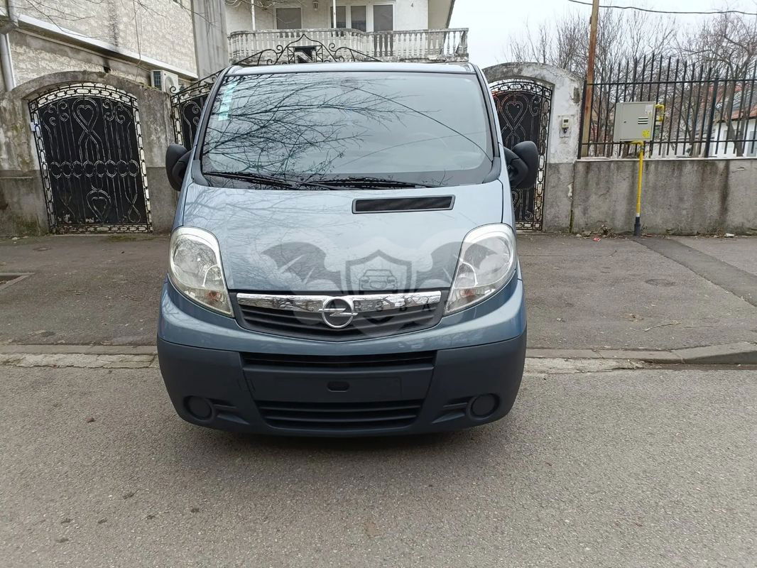 Opel Vivaro 2.5 CDTI L1H1 2011
