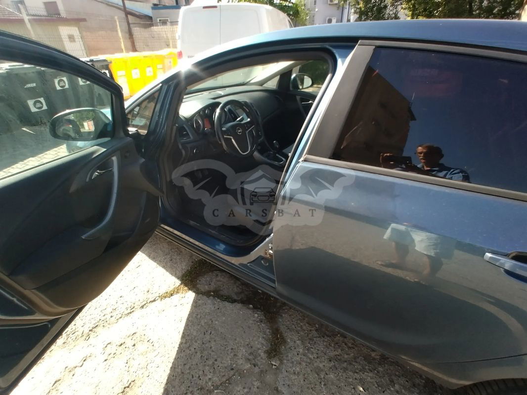 Opel Astra J [2009 - 2018] 2012
