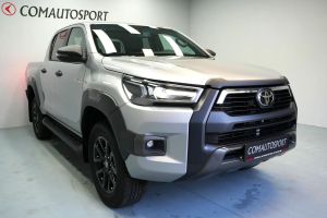 Toyota Hilux VIII [2015 - Prezent] 2.8D 204CP 4x4 Double Cab AT MHEV Invincible 2025