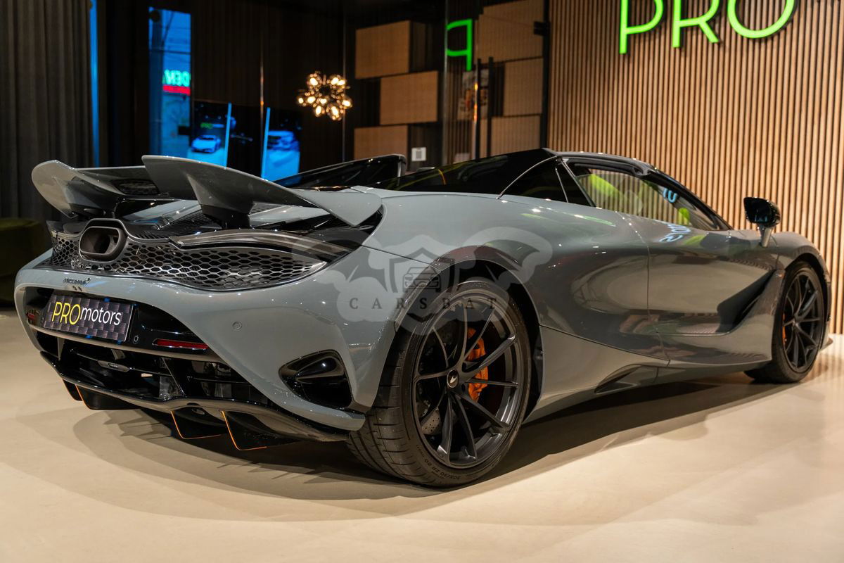 McLaren 750S 2024