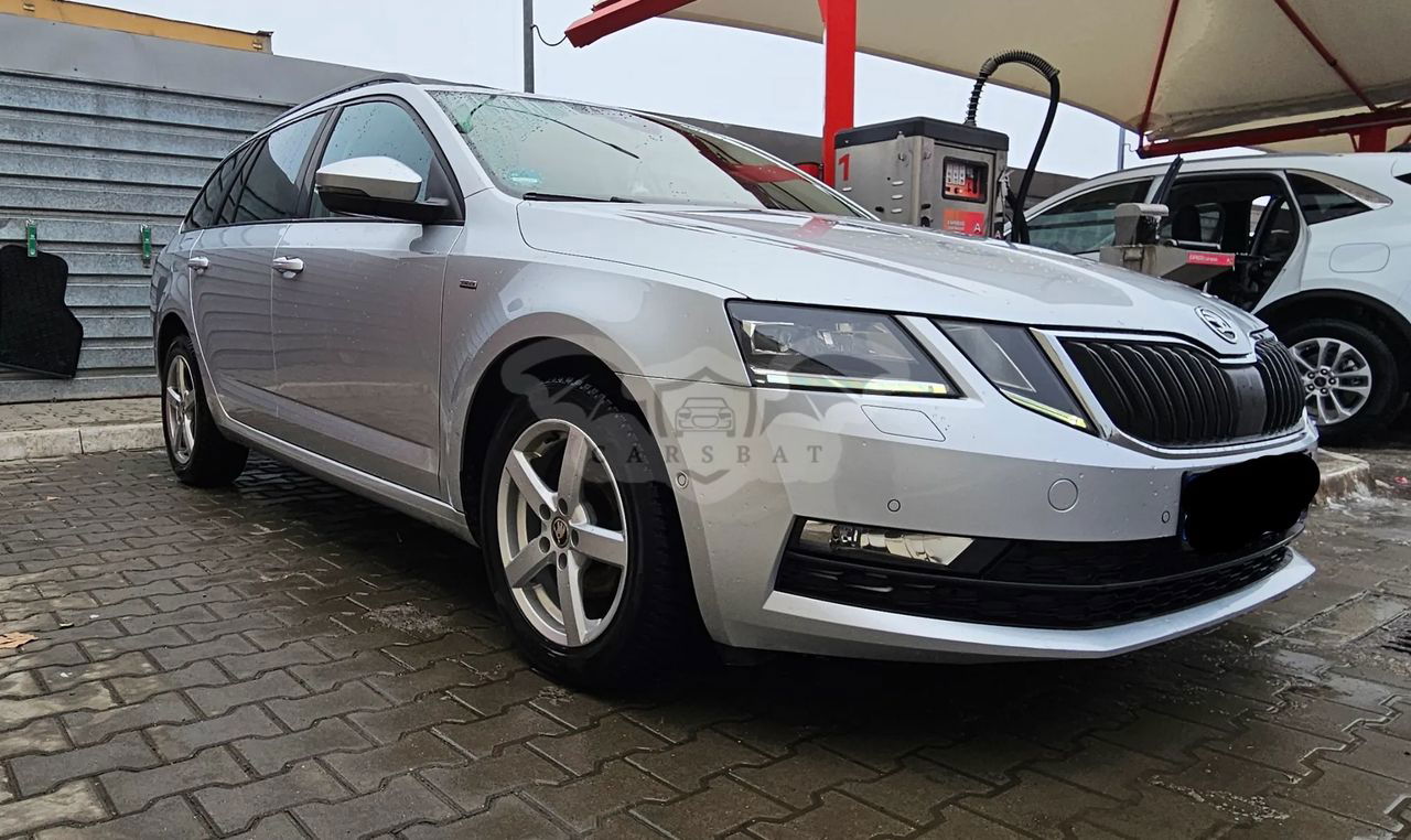 Skoda Octavia III [2013 - 2019] Combi Diesel 1.6 TDI DSG Ambition 2017