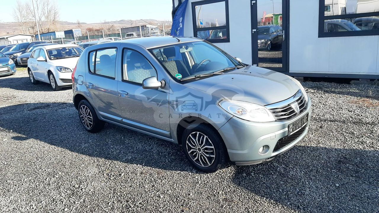 Dacia Sandero 2011