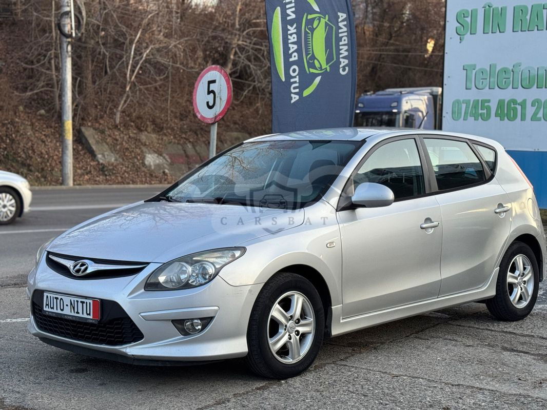 Hyundai i30 I [2007 - 2012] 1.6 CRDI Comfort 2011