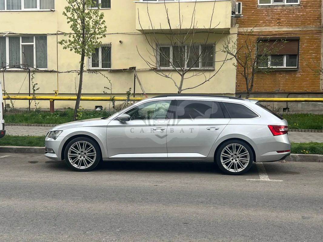 Skoda Superb III [2015 - Prezent] Combi 2.0 TDI DSG Ambition 2017