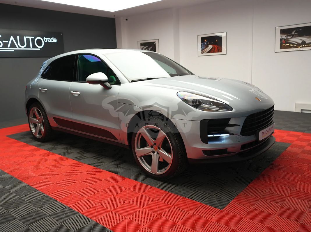 Porsche Macan Standard 2020