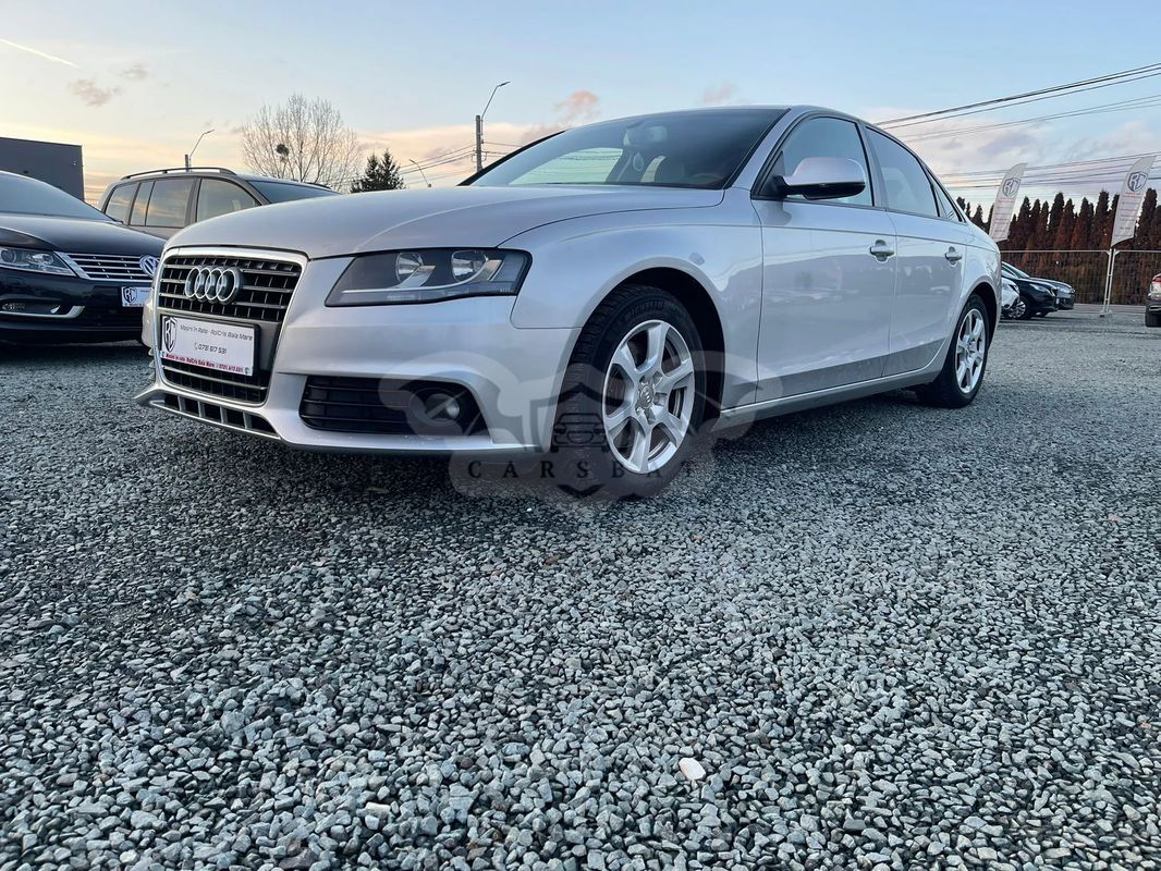 Audi A4 B8 [2007 - 2015] Avant 2.0 TDI ultra DPF Attraction 2010