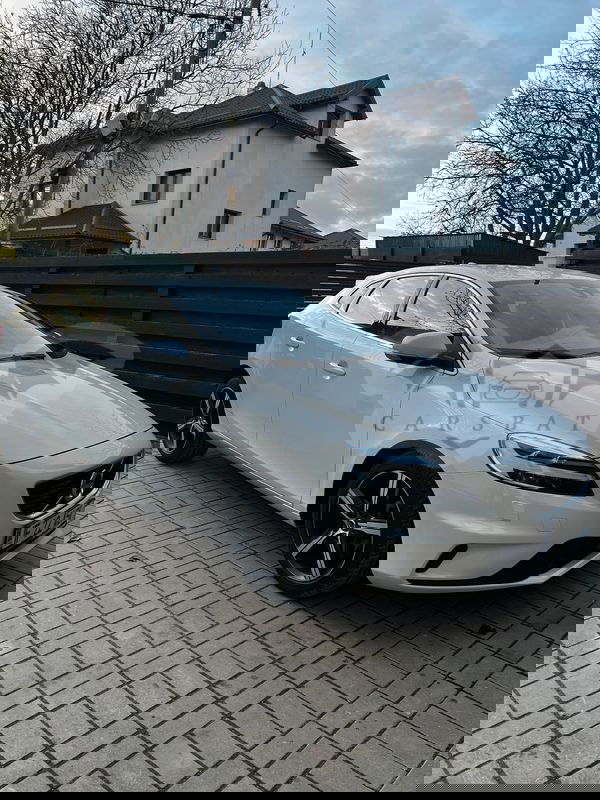 Volvo V40 II [2012 - Prezent] 2019