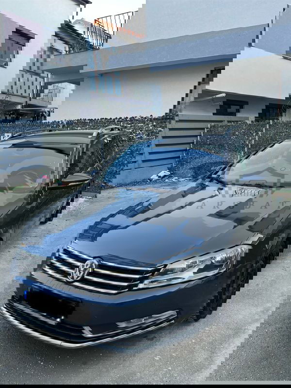 Volkswagen Passat B7 [2010 - 2014] Variant 2.0 TDI DPF DSG Highline 2011