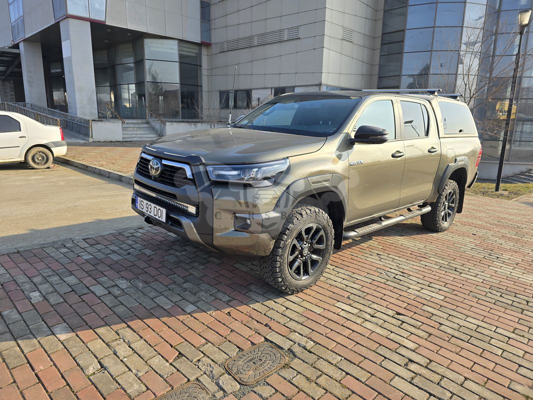Toyota Hilux 2.8D 204CP 4x4 Double Cab AT Invincible Color Edition 2024
