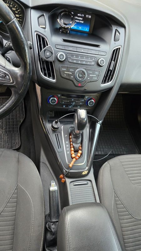 Ford Focus MK3 [2010 - 2018] 1.6 Ti-VCT Powershift Titanium 2017