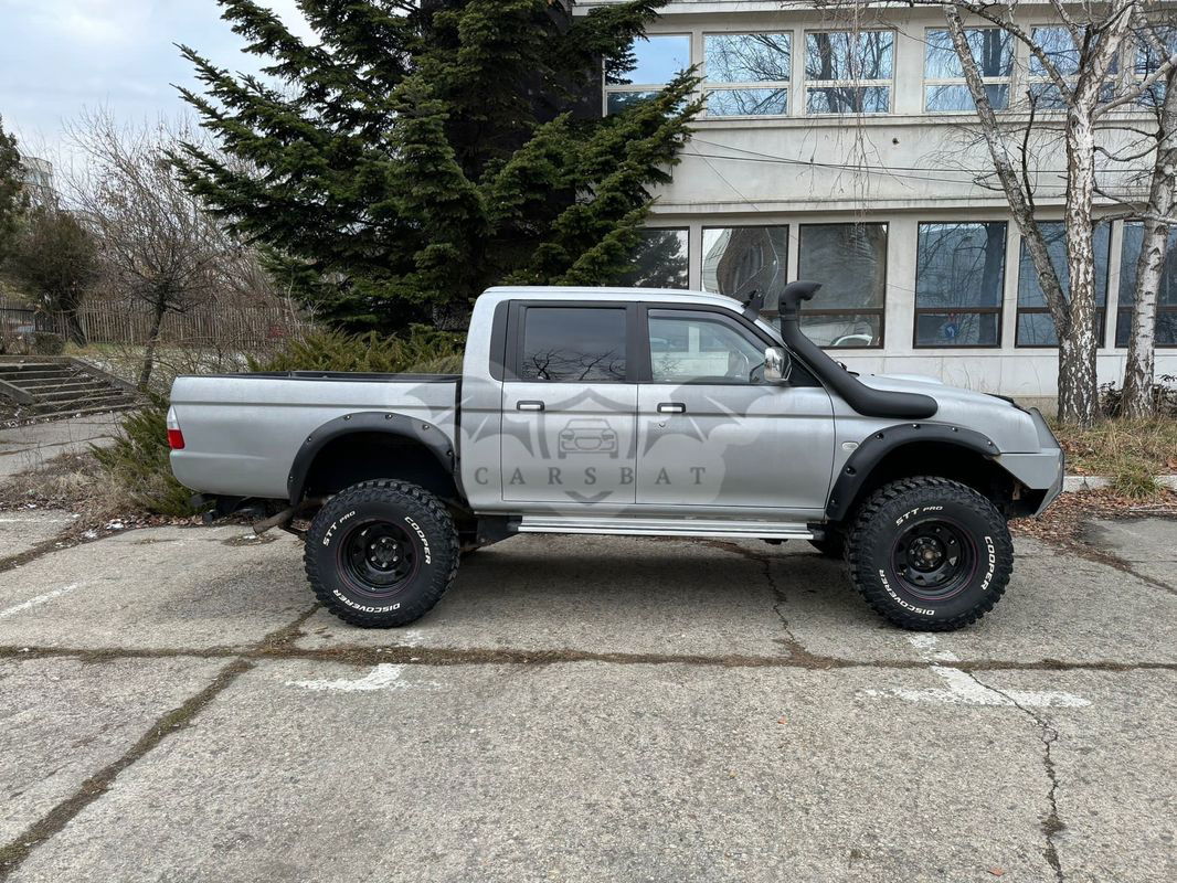 Mitsubishi L200 2004