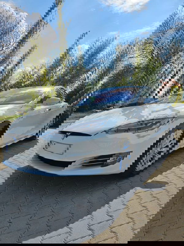 Tesla Model S 2019
