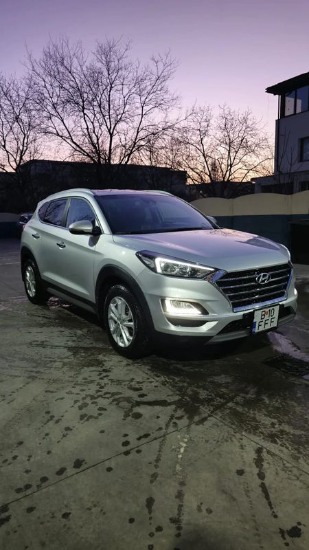 Hyundai Tucson III [2015 - 2020] 1.6 T-GDi 4WD 6MT Premium 2019