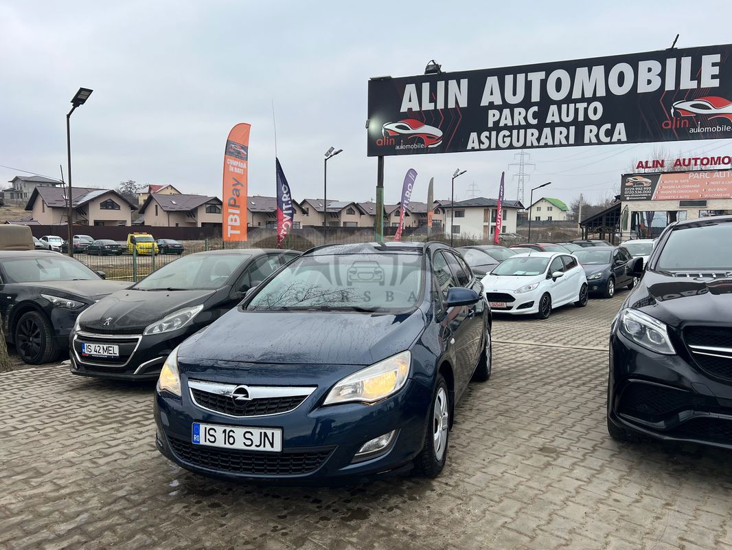 Opel Astra J [2009 - 2018] Sports Tourer 1.7 CDTI 2011