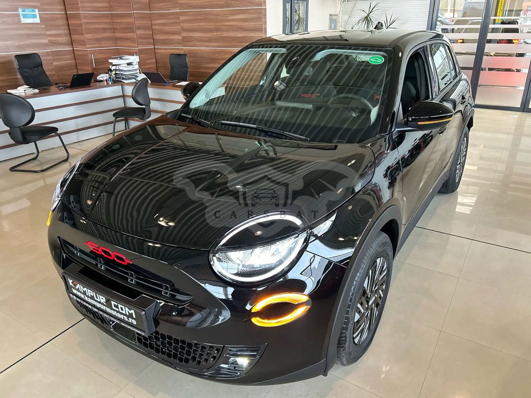Fiat 600 BEV 54 kWh (RED) 2024