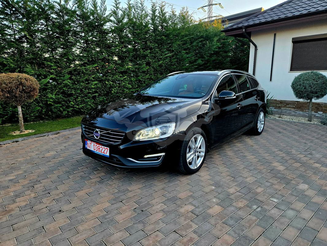 Volvo V60 I [2010 - 2018] D6 Twin Engine Geartronic Summum 2016