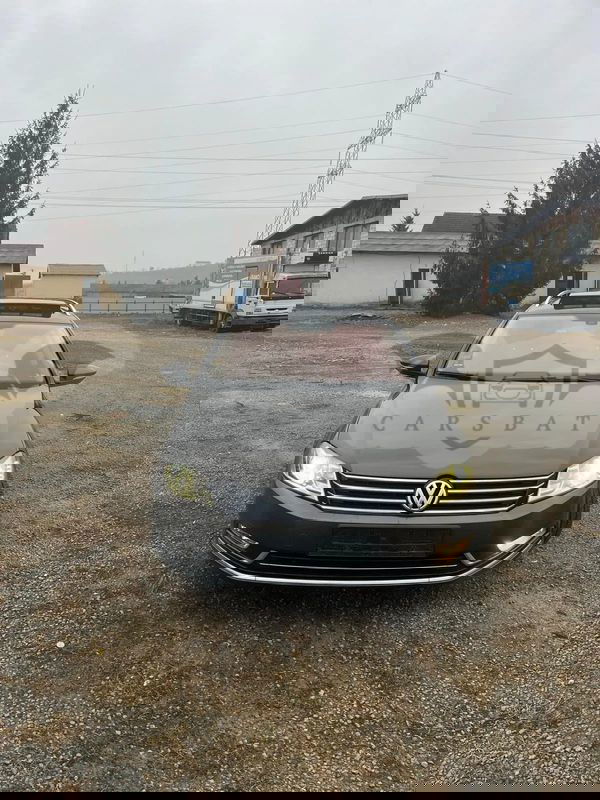Volkswagen Passat B7 [2010 - 2014] Variant 2.0 TDI DSG BlueMotion Technology Highline 2012