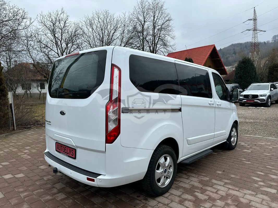 Ford Tourneo 300 L1H1 VA Titanium 2016